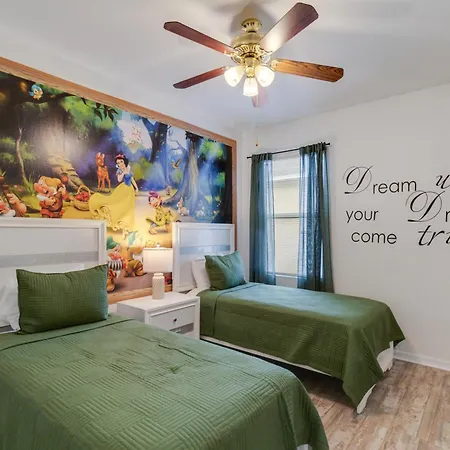 5-3 Pool Home Located In Sunset Ridge Community!